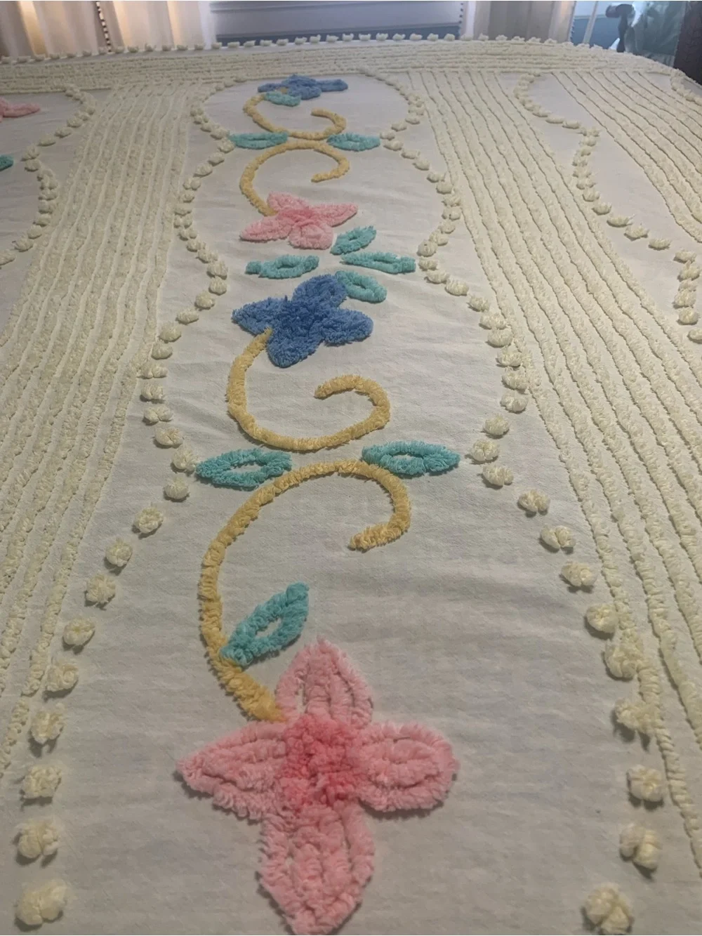 Vintage-Style soft yellow Chenille Bedspread with Pastel Floral Accents